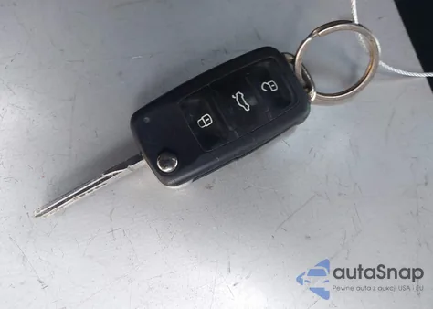 2017 Volkswagen Jetta 1.4T S z USA, uszkodzony, nr VIN 3VW2B7AJ0HM285436